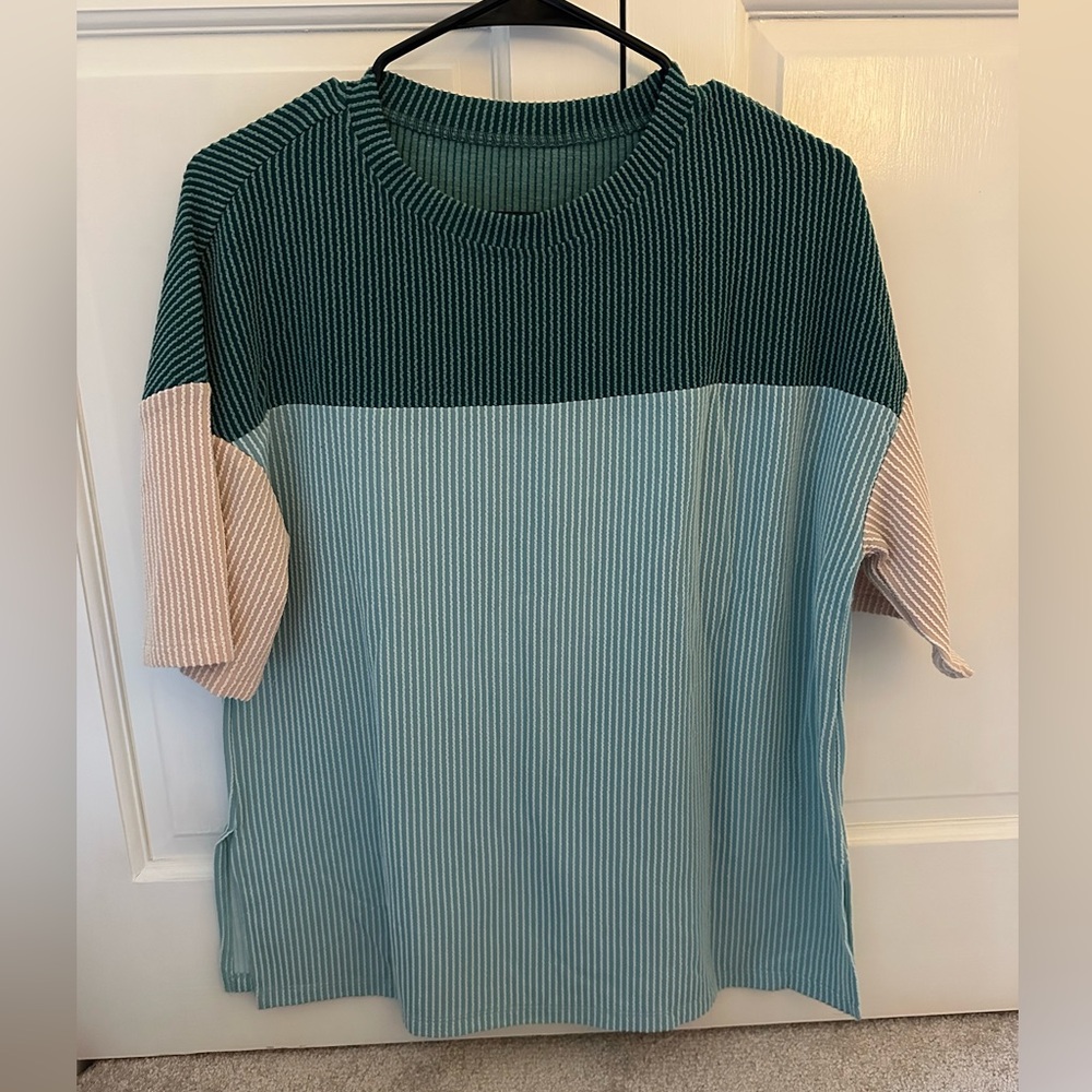 Amazon Multicolor Ribbed Short Sleeve Tee